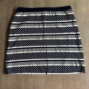 Vineyard Vines Navy and White Patterned Mini Skirt